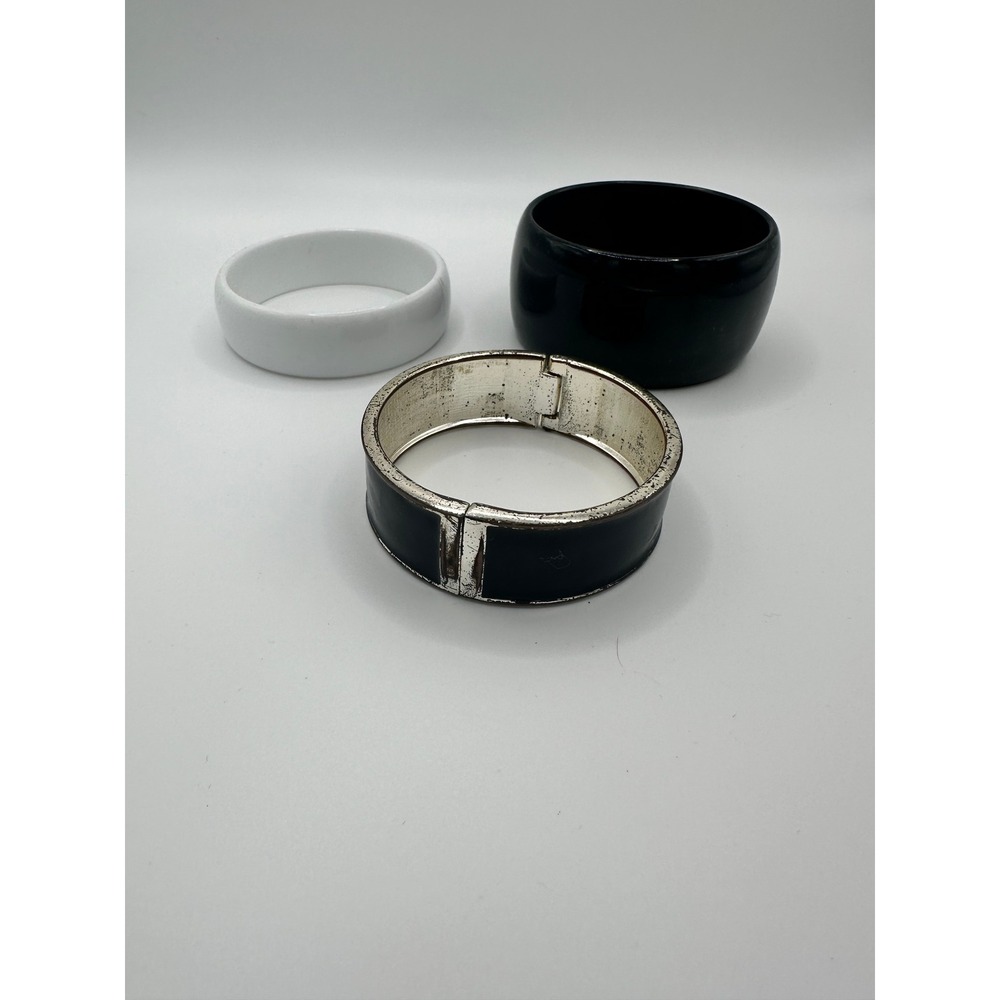 Vintage Monochrome Bangle Bracelet Set Black‎ White Resin Hinged Cuff 3pc Lot
